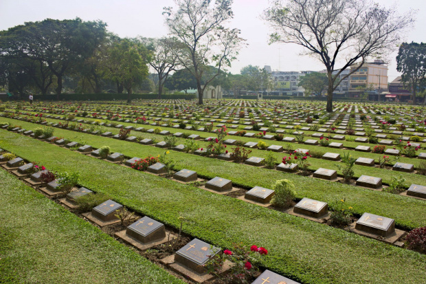 Cmentarz żołnierzy amerykańskich w Kanchanaburi #kwai #birma #muzeum #tajlandia #azja #Kanchanaburi #cmentarz