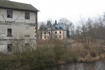 Młyn w Michalowie, 22 lut 2014, widok od strony rzeki #Michalów #młyn