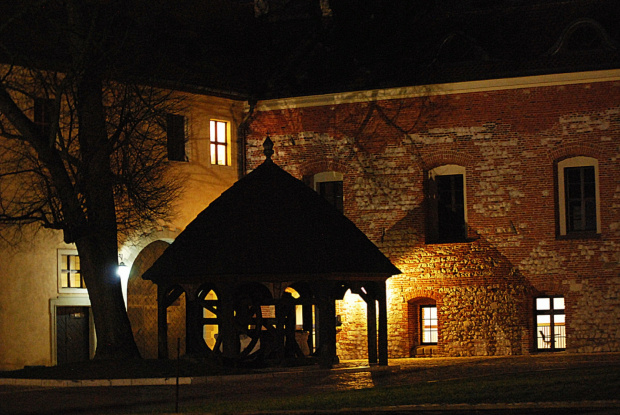 Tyniec koło Krakowa - dziedziniec Klasztoru Benedyktynów