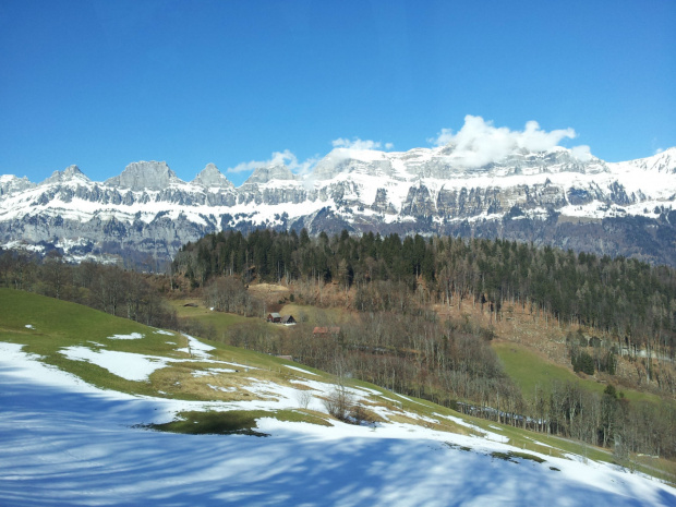 Alpy w lutym z okienka #góry #zima