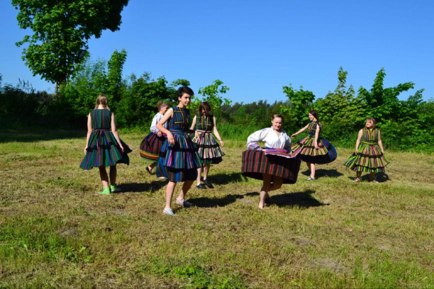 I jeszcze kilka zdjęć z happeningu "Kraszewski" wykonanych przez Klaudię KOMETĘ Grabowską #Sobieszyn #Brzozowa