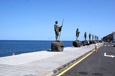 Wulkaniczna wyspa na Atlantyku, pełna kwiatów i zieleni. #Atlantic #Atlantyk #island #ocean #Teneriffe #Teneryfa #volcano #wulkan #wyspa