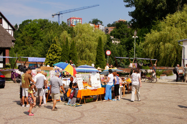 Plac przed muzeum w Koszalinie miejsce jarmarku jamneńskiego - lipiec 2014r.