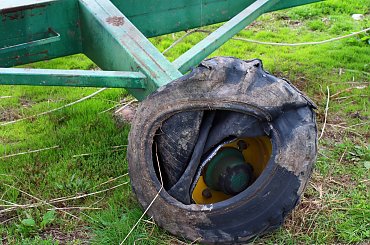 i już po żniwach ... #lato #pola #natura #przyroda #maszyny #żniwa