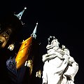 Wrocław - Statua Madonny z Dzieciątkiem przed głównym wejściem do Katedry