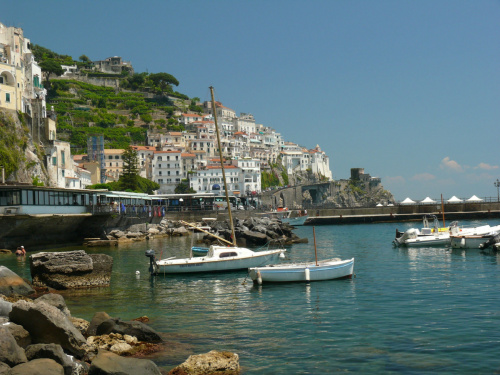 Amalfi było niegdyś jedną z największych potęg morskich tej części Włoch #Campania #Neapol #Włochy #WybrzeżeAmalfii