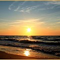 Zachód słońca nad morzem #Kołobrzeg #plaża #ZachódSłońca