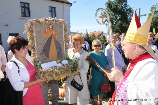 Dożynki diecezjalne i gminne w Strzelnie 2013