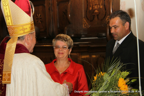 Dożynki diecezjalne i gminne w Strzelnie 2013