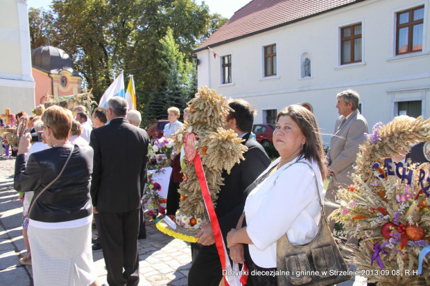 Dożynki diecezjalne i gminne w Strzelnie 2013