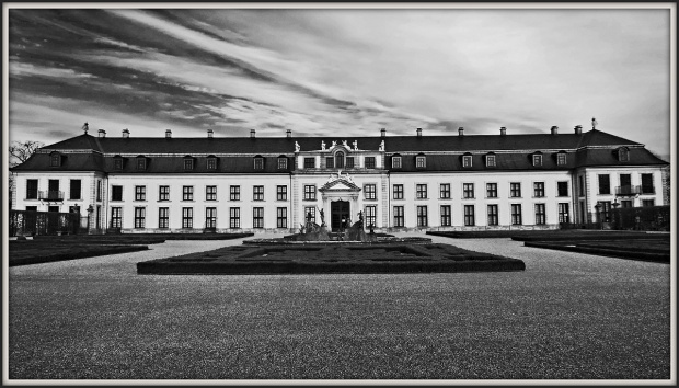 Budynek Galerii (Galeriegebäude) - Wielki Ogród (Grosser Garten), jeden z Królewskich Ogrodów Herrenhausen w Hanowerze