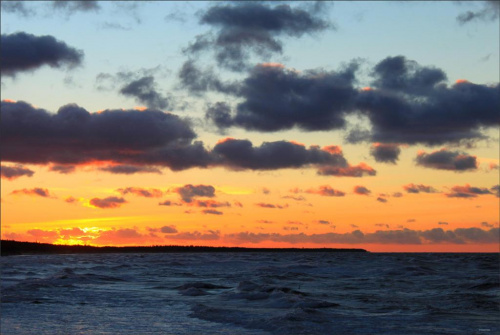 Zimowy zachód słońca nad morzem #BałtykZimaZachódSłońca