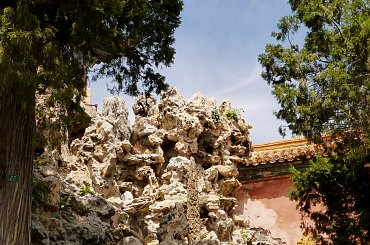 W Cesarskim Ogrodzie Letnim nie tylko rośliny, ale skały mają swój ważny element #Chiny