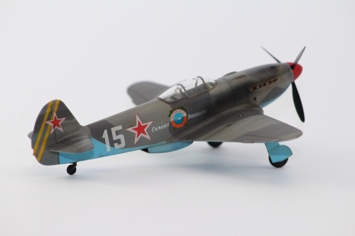 Yak-3 tombie01