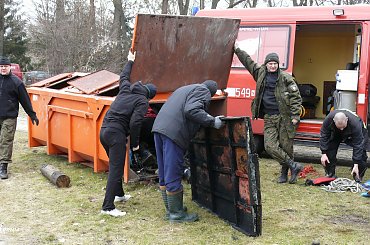III akcja sprzątania dna Pisy 14.03.2015 #Pisa #Pisz