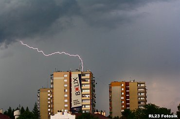 Pioruny #pioruny #błyskawice #WyładowaniaAtmosferyczne #burza