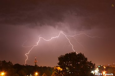 Pioruny #pioruny #błyskawice #WyładowaniaAtmosferyczne #burza