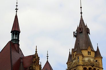 Moszna ... #Moszna #wiosna #zamki