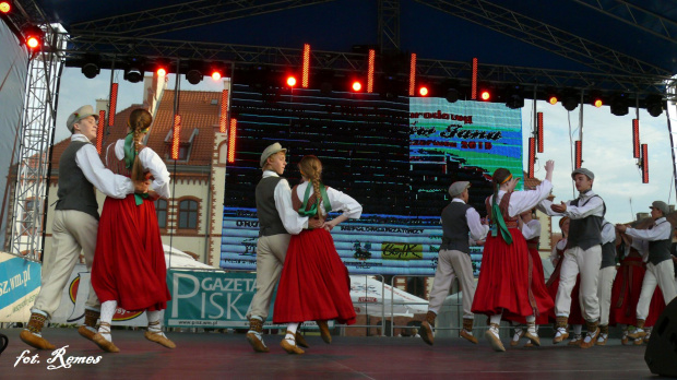V Międzynarodowy Jarmark św. Jana - 2015- gościł zespoły folklorystyczne z Indii, Łotwy i Słowacji. Lokalni artyści to, Piska Orkiestra Dęta, Zespół Pieśni i Tańca Ziemia Piska, Zespół MY PISZANIE #Pisz