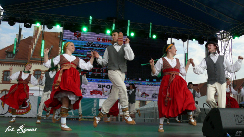 V Międzynarodowy Jarmark św. Jana - 2015- gościł zespoły folklorystyczne z Indii, Łotwy i Słowacji. Lokalni artyści to, Piska Orkiestra Dęta, Zespół Pieśni i Tańca Ziemia Piska, Zespół MY PISZANIE #Pisz